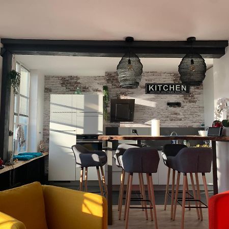 Ferienwohnung La Loge Des Artistes Honfleur Exterior foto